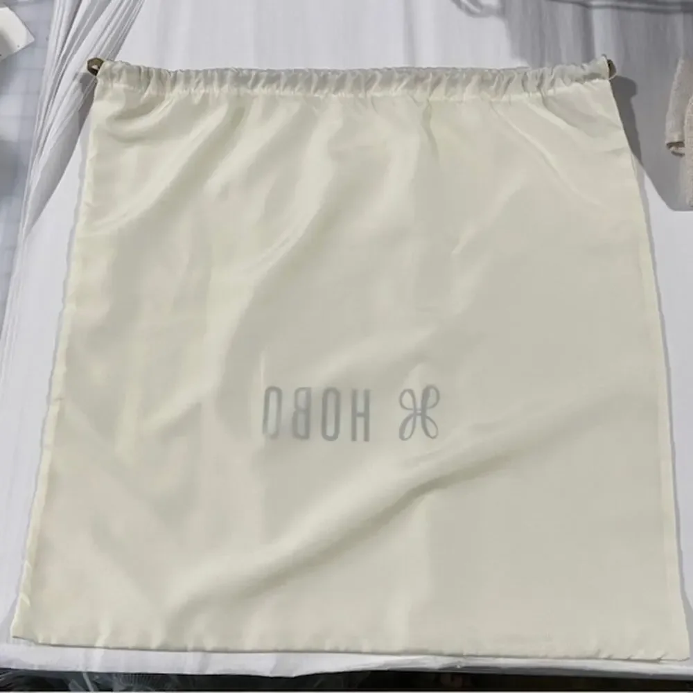 HOBO "Praise" leather tote bag in black. - Picture 13 of 15